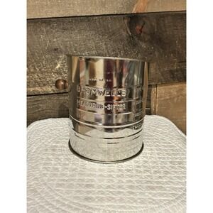 Vintage Bromwell's 5 Cup Crank Handle Measuring Sifter Made in USA